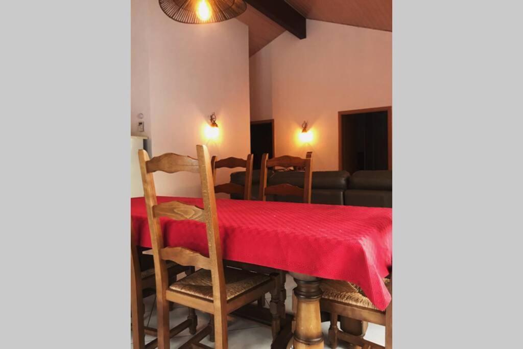 Maison Entiere Au Pied Du Plateau Du Retord 2 Chambres Sdb - Vouvray Ochiaz Eksteriør bilde